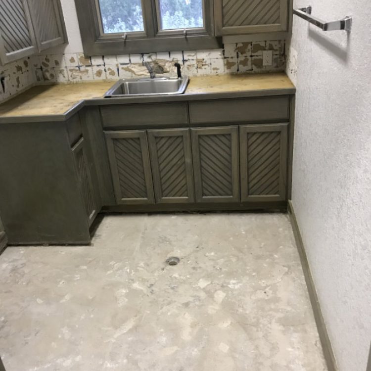 Georgetown dustless tile removal sample 4